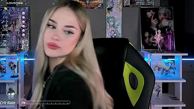 Snapshot of Ellen_Soft chatting on 03-20-25, 08:40 Ellen Soft online show from 03-20-25, 08:40