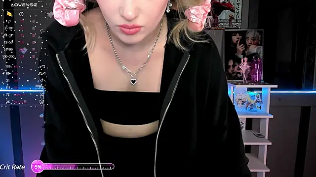 Snapshot of Ellen_Soft chatting on 03-22-25, 04:04 Ellen Soft online show from 03-22-25, 04:04