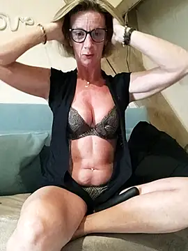 Snapshot of tatianasexymilf chatting on 05-29-26, 07:23 tatianasexymilf online show from 05-29-26, 07:23