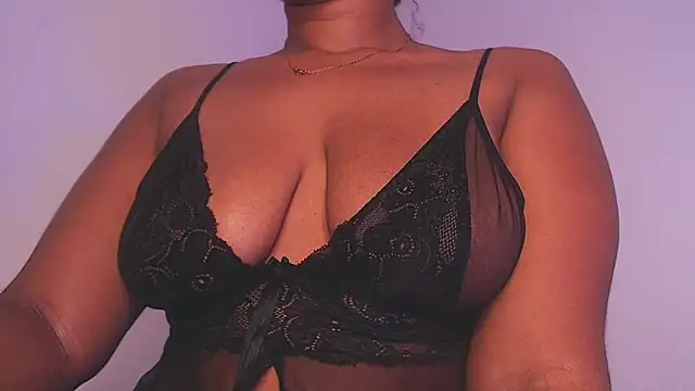 Snapshot of Ahlya chatting on 10-17-25, 11:51 Ahlya online show from 10-17-25, 11:51