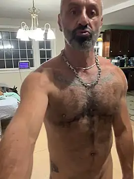 Snapshot of DaddySnowXX chatting on 09-25-25, 02:15 DaddySnowXX online show from 09-25-25, 02:15