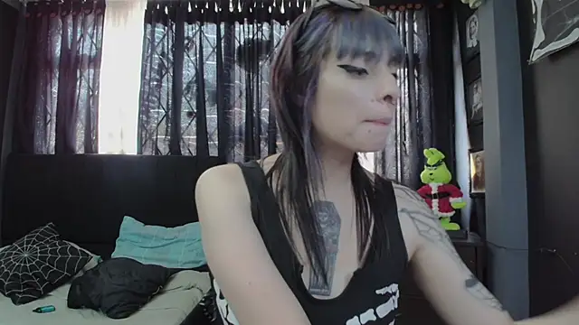Snapshot of Goddess_Mortem chatting on 12-15-24, 07:31 Goddess Mortem online show from 12-15-24, 07:31