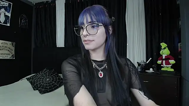 Snapshot of Goddess_Mortem chatting on 12-24-24, 01:49 Goddess Mortem online show from 12-24-24, 01:49