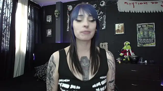 Snapshot of Goddess_Mortem chatting on 01-07-25, 08:10 Goddess Mortem online show from 01-07-25, 08:10
