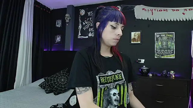 Snapshot of Goddess_Mortem chatting on 03-21-25, 01:13 Goddess Mortem online show from 03-21-25, 01:13