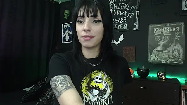 Snapshot of Goddess_Mortem chatting on 06-12-26, 03:22 Goddess Mortem online show from 06-12-26, 03:22