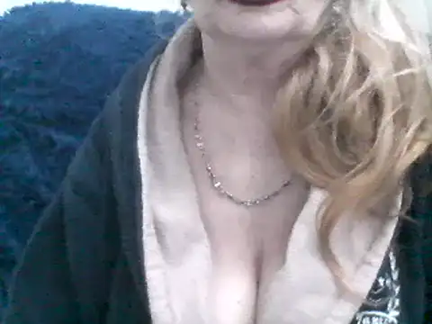 CarlyTreat online show from 02-07-25, 03:52