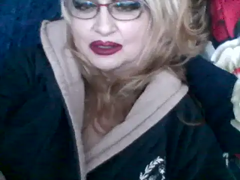 CarlyTreat online show from 02-15-25, 07:39