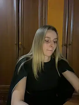 Snapshot of Ameli_Li chatting on 12-29-24, 12:30 Ameli Li online show from 12-29-24, 12:30