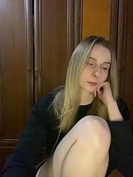 Snapshot of Ameli_Li chatting on 01-18-25, 11:33 Ameli Li online show from 01-18-25, 11:33