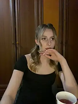 Snapshot of Ameli_Li chatting on 01-22-25, 12:16 Ameli Li online show from 01-22-25, 12:16