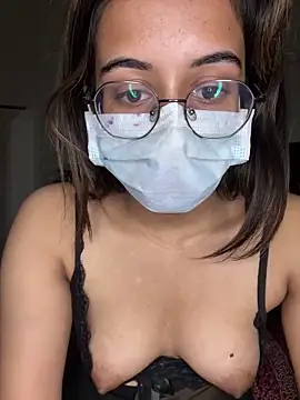 Snapshot of HotIndianCouple__8 chatting on 01-04-25, 01:52 HotIndianCouple  8 online show from 01-04-25, 01:52