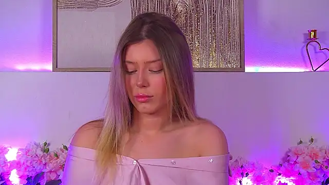 LiliaBianka online show from 02-18-25, 09:43