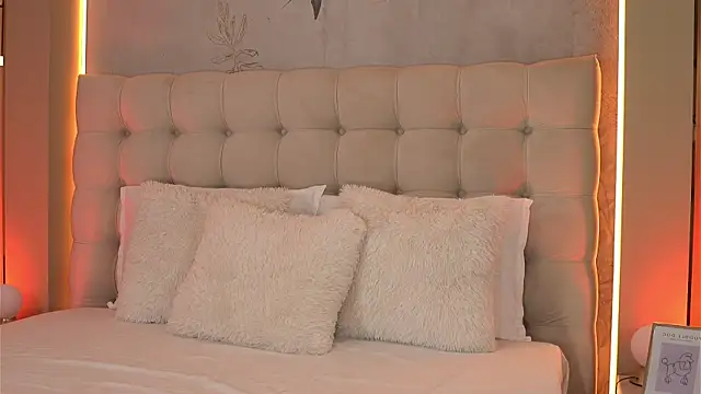 CarolinePrescott online show from 07-28-26, 06:20