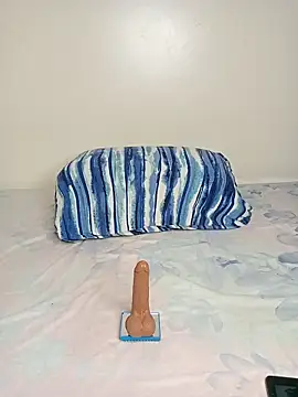 Snapshot of Reecekay chatting on 03-19-25, 11:57 Reecekay online show from 03-19-25, 11:57