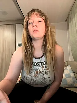 emerieskye20 online show from 11-12-25, 06:08