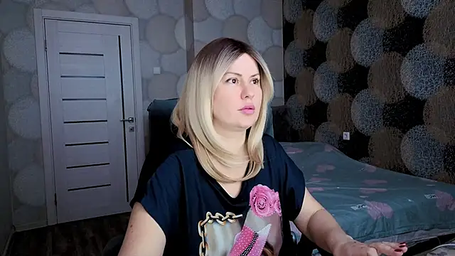 Snapshot of natusik chatting on 12-04-24, 08:01 natusik online show from 12-04-24, 08:01