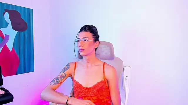 Snapshot of sofiaa_grey_ chatting on 06-05-26, 04:56 sofiaa grey online show from 06-05-26, 04:56