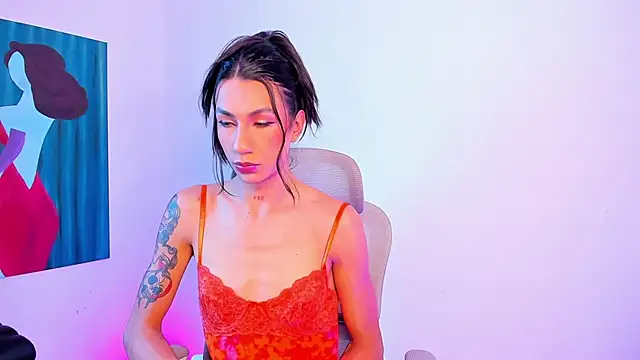 Snapshot of sofiaa_grey_ chatting on 06-15-26, 02:30 sofiaa grey online show from 06-15-26, 02:30