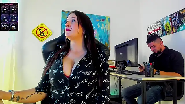 Snapshot of maite_mike chatting on 12-26-24, 12:16 maite mike online show from 12-26-24, 12:16