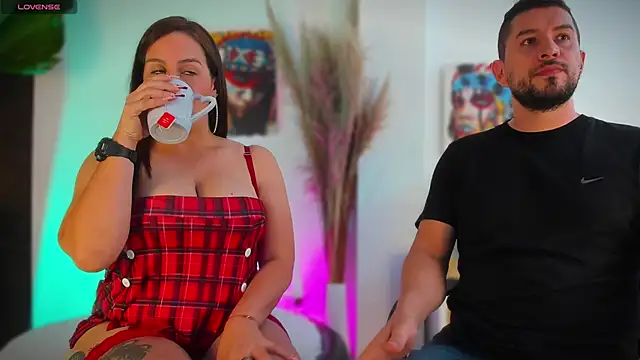 Snapshot of maite_mike chatting on 01-28-25, 12:22 maite mike online show from 01-28-25, 12:22