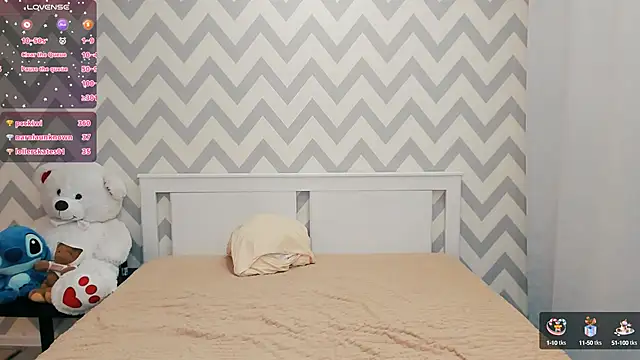 Snapshot of shaameless chatting on 12-28-24, 10:13 shaameless online show from 12-28-24, 10:13