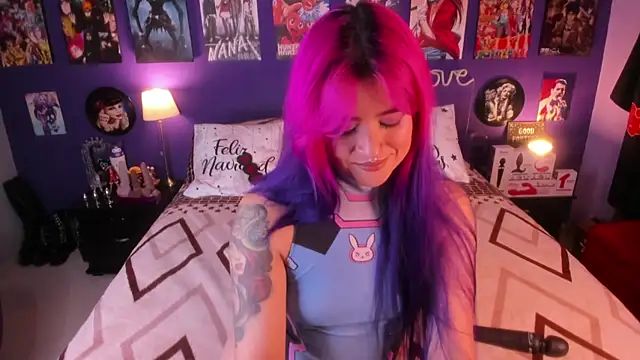 anne cross online show from 11-25-25, 08:42