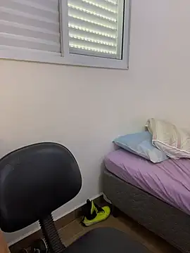 Snapshot of Morenatranss chatting on 01-17-26, 02:55 Morenatranss online show from 01-17-26, 02:55