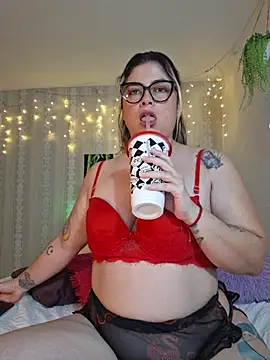 Juliietha servas online show from 07-21-26, 11:51