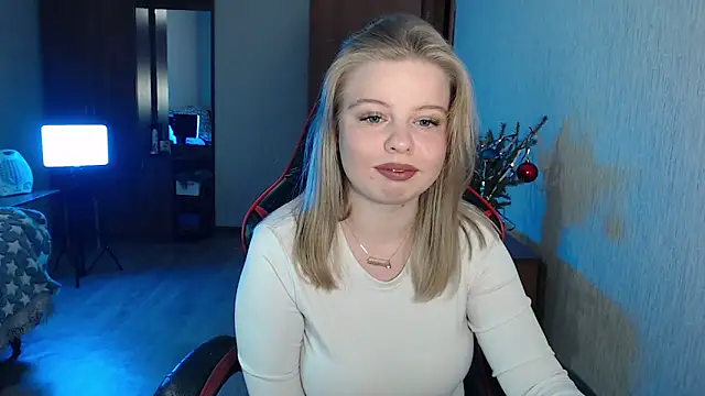 Snapshot of Angelic_Lika chatting on 12-31-24, 07:29 Angelic Lika online show from 12-31-24, 07:29