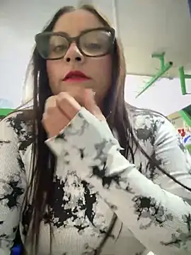 Snapshot of Sol_biglips chatting on 01-11-25, 04:14 Sol biglips online show from 01-11-25, 04:14