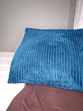 Snapshot of playgirlmc chatting on 02-19-25, 02:01 playgirlmc online show from 02-19-25, 02:01