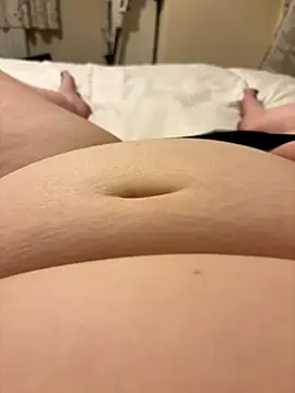 Snapshot of curvygirll2 chatting on 11-17-25, 05:41 curvygirll2 online show from 11-17-25, 05:41