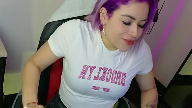 Natalia Montoya online show from 04-19-26, 07:40