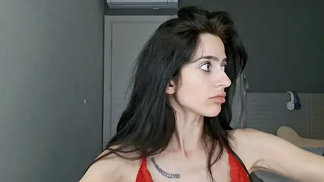 Snapshot of exotic_brunettee chatting on 12-02-24, 01:02 exotic brunettee online show from 12-02-24, 01:02