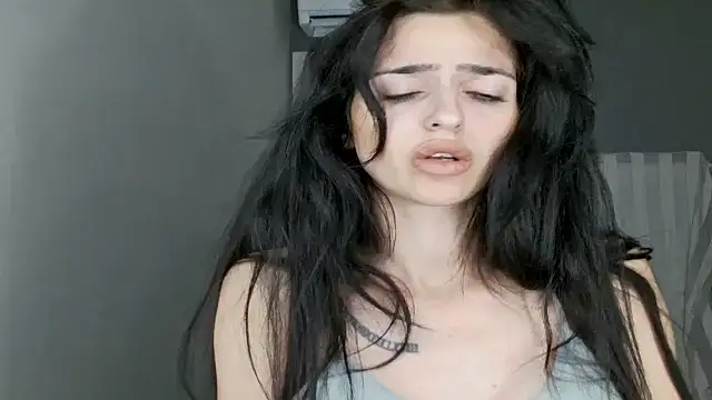 Snapshot of exotic_brunettee chatting on 12-03-24, 02:49 exotic brunettee online show from 12-03-24, 02:49