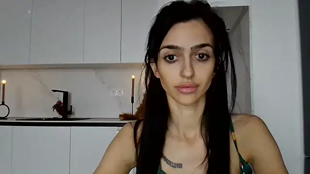 Snapshot of exotic_brunettee chatting on 12-28-24, 01:28 exotic brunettee online show from 12-28-24, 01:28