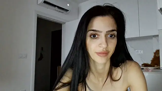 Snapshot of exotic_brunettee chatting on 12-29-24, 01:49 exotic brunettee online show from 12-29-24, 01:49