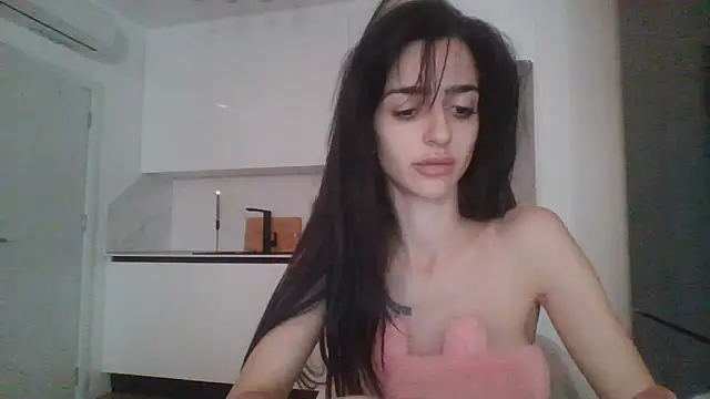 Snapshot of exotic_brunettee chatting on 01-07-25, 10:11 exotic brunettee online show from 01-07-25, 10:11