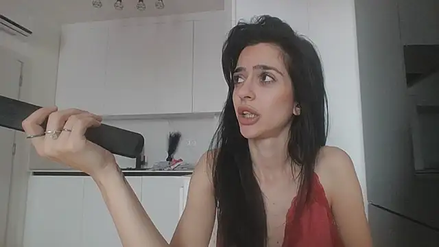 Snapshot of exotic_brunettee chatting on 01-10-25, 08:40 exotic brunettee online show from 01-10-25, 08:40