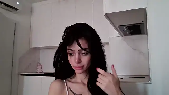 Snapshot of exotic_brunettee chatting on 03-17-25, 06:51 exotic brunettee online show from 03-17-25, 06:51