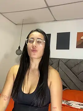 AnithaFigueroa1 online show from 12-18-24, 01:59