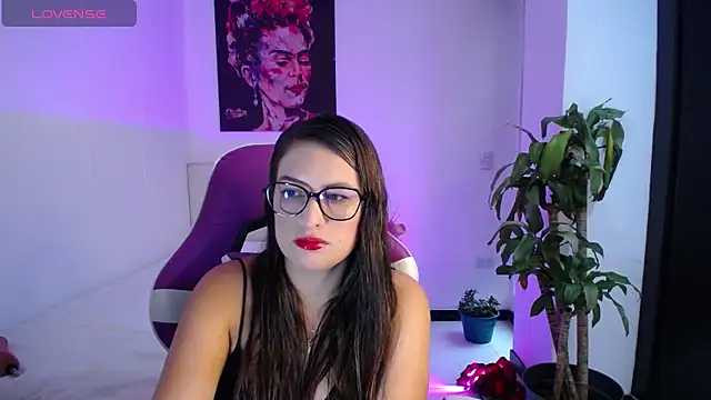 esmeraldaa230 online show from 11-14-25, 07:56