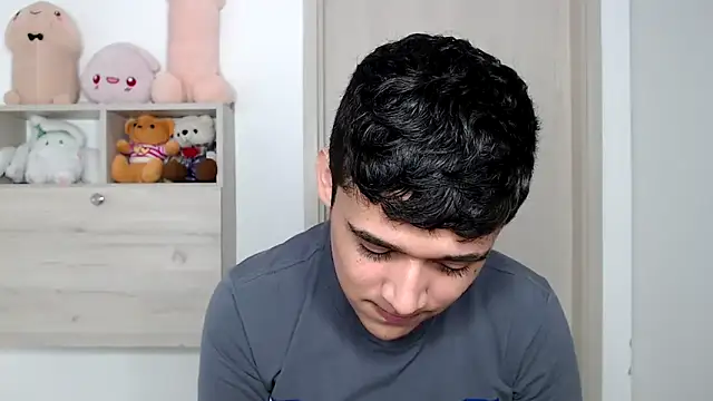 kaiine190 online show from 11-30-25, 07:29