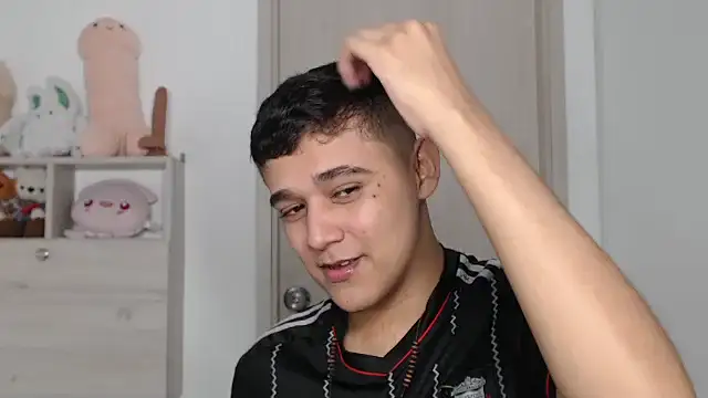 kaiine190 online show from 12-23-25, 08:23