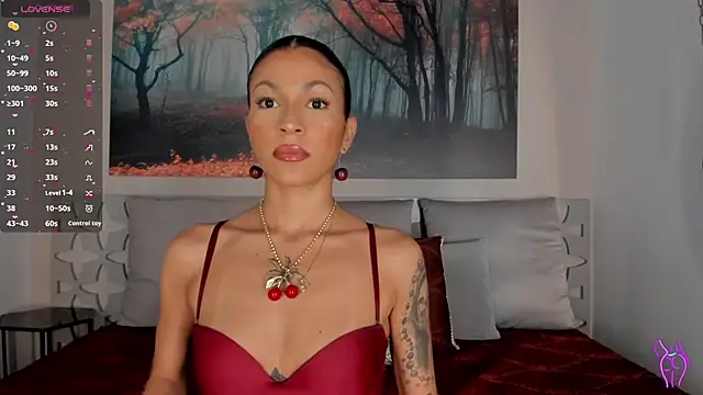 LunaRuso online show from 02-12-25, 08:29