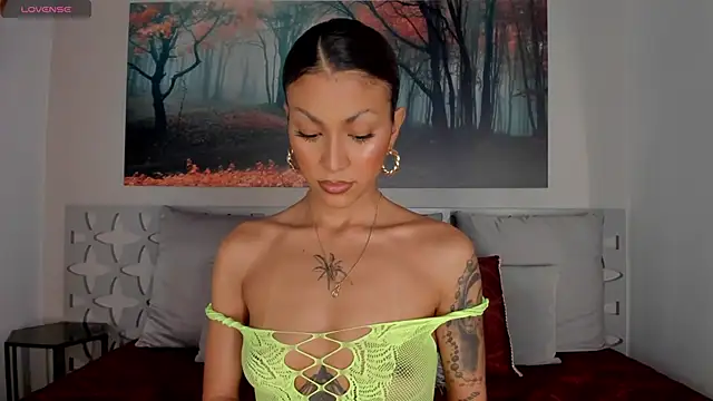 LunaRuso online show from 02-24-25, 08:14