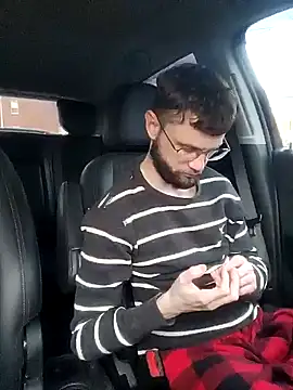 Snapshot of Talenjames4 chatting on 01-05-25, 09:47 Talenjames4 online show from 01-05-25, 09:47