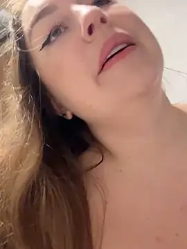 Snapshot of Lady_MiaOlson chatting on 09-20-25, 12:44 Lady MiaOlson online show from 09-20-25, 12:44