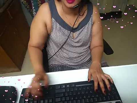 Snapshot of Arushisingh8888 chatting on 09-19-25, 12:17 Arushisingh8888 online show from 09-19-25, 12:17